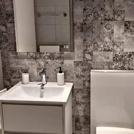 Apartment Mayenzett 25, Komplett Renoviert, Vis-a-vis Klinik & Thermalbad